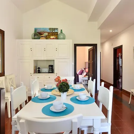 Lodge Madronal With Pool In Gran Canaria By Villagrancanaria