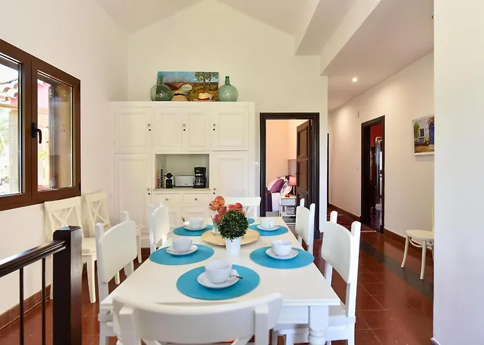 Jaktstuga Madronal With Pool In Gran Canaria By Villagrancanaria