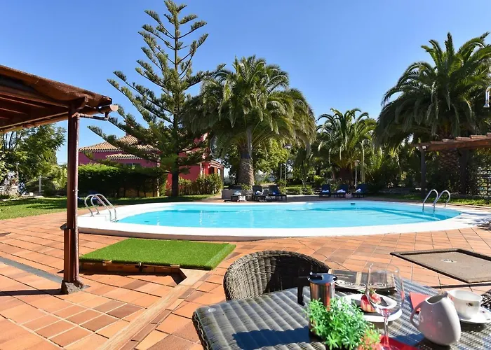 Madronal With Pool In Gran Canaria By Villagrancanaria Jaktstuga